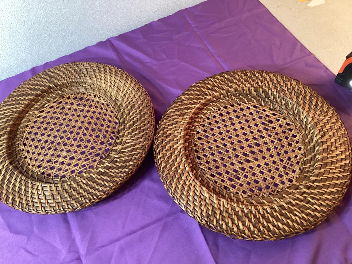 Woven Chargers