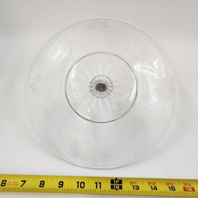 VINTAGE ETCHED GLASS SNACK TRAY