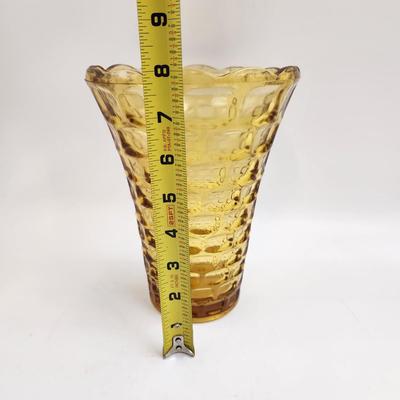 VINTAGE FEDERAL YORKTOWN AMBER 8" VASE