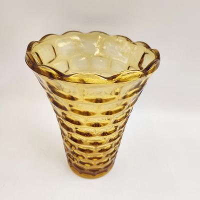 VINTAGE FEDERAL YORKTOWN AMBER 8" VASE
