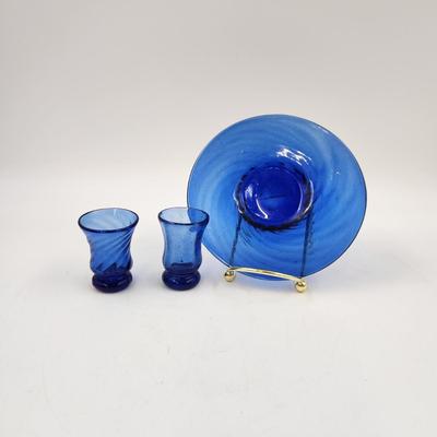 BEAUTIFUL SWIRL & BUBBLE COBALT BLUE SAUCER & SHOT GLASSES