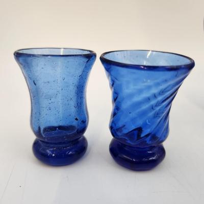 BEAUTIFUL SWIRL & BUBBLE COBALT BLUE SAUCER & SHOT GLASSES