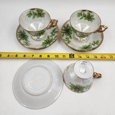 1960S UCAGCO CHINA TEA CUPS SETS DECEMBER HOLLY