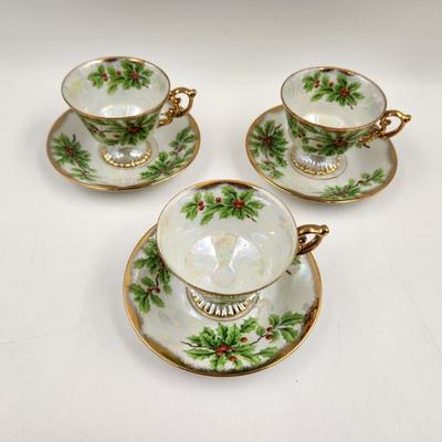 1960S UCAGCO CHINA TEA CUPS SETS DECEMBER HOLLY
