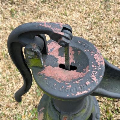 THE GOULDS SENECA FALLS NY ~ Cast Iron Well Hand Pump ~ *Read Details