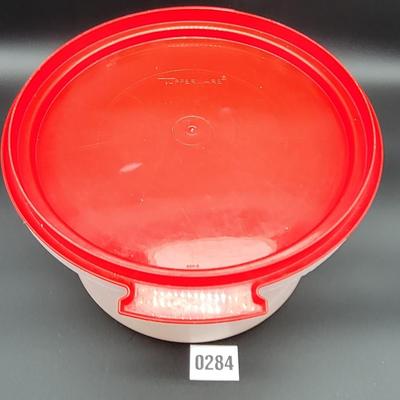 Tupperware Cake Plate