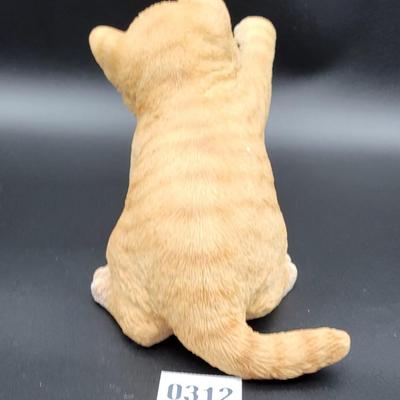 Resin Playful Kitten