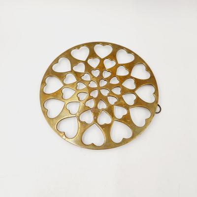 SOLID BRASS HEART DESIGN TRIVET / WALL HANGING