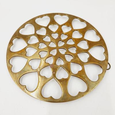 SOLID BRASS HEART DESIGN TRIVET / WALL HANGING