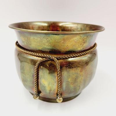BRASS W/ DECOR ROPE PLANTER
