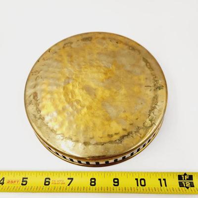 BEAUTIFUL BRASS HAMMERED BOTTOM TRAY