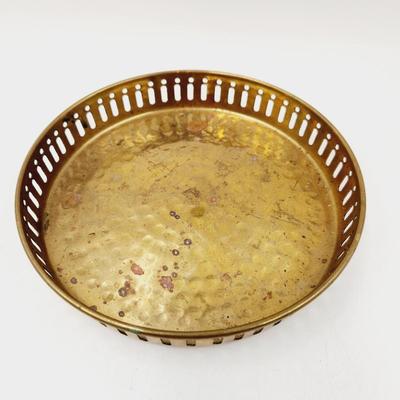 BEAUTIFUL BRASS HAMMERED BOTTOM TRAY