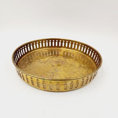 BEAUTIFUL BRASS HAMMERED BOTTOM TRAY