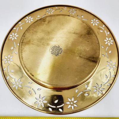 BRASS ETCHED FLOWER ROUND TRAY