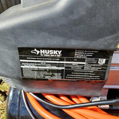 Husky 8 Gal 4.0scfm 1.5 hp Hot Dog Air Compressor