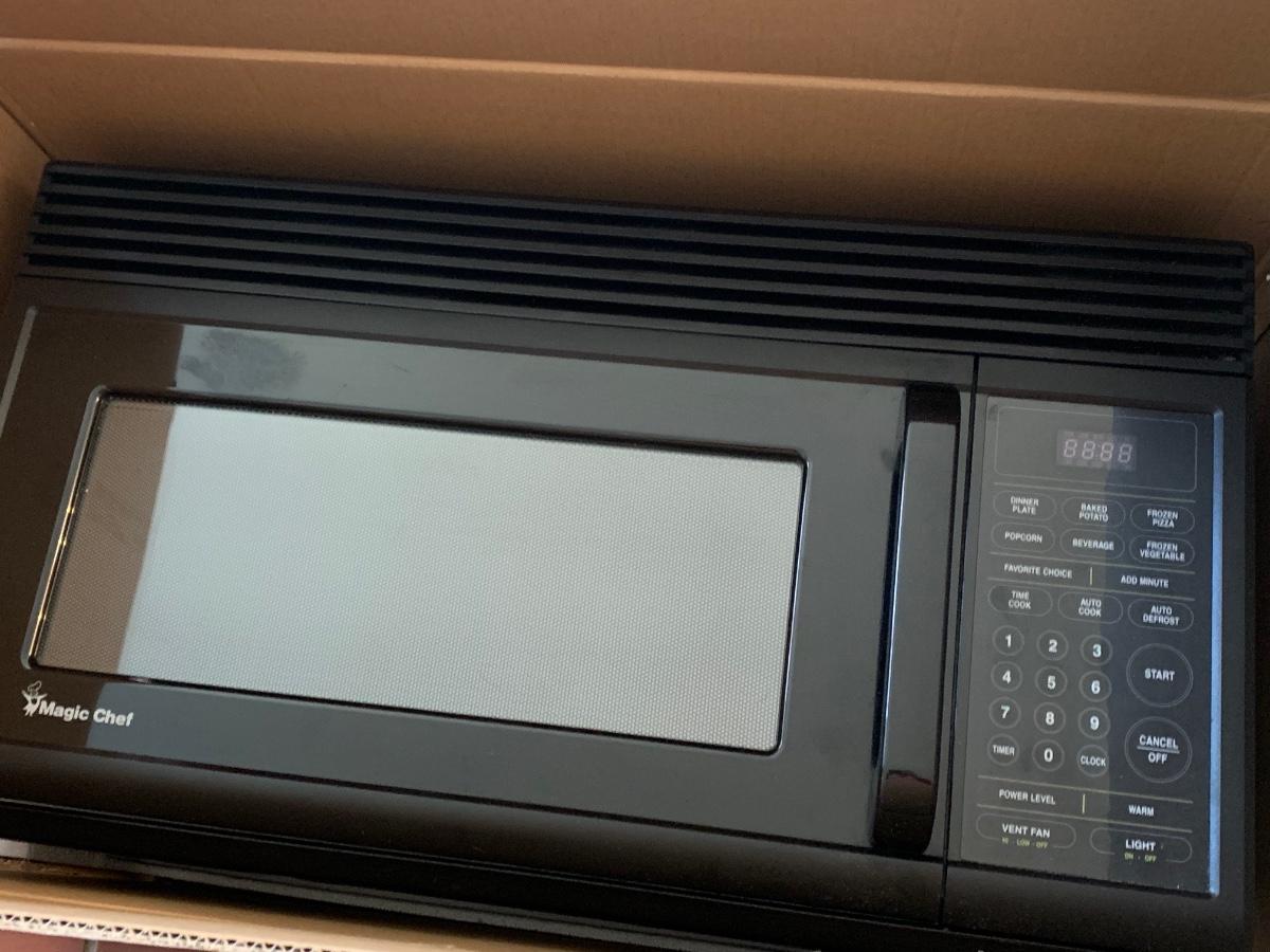 Magic Chef Over The Range 1000 Watt Microwave 1.6 Cubic Feet New In Box