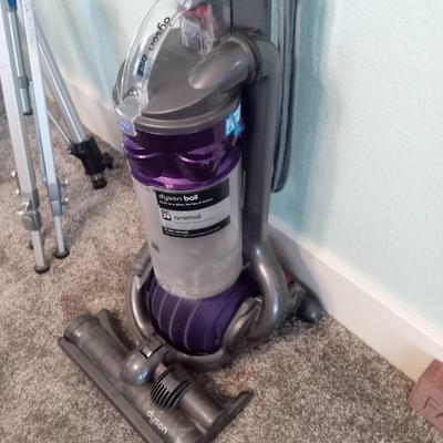 DYSON DC 25 BAGLESS VACUUM