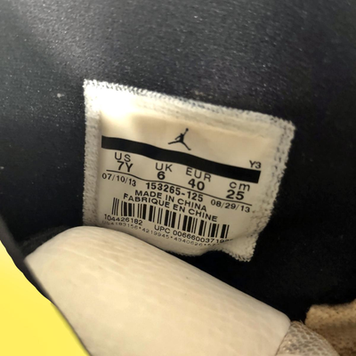 Nike Air Jordan 12 Retro Taxi (GS) Basketball Shoes