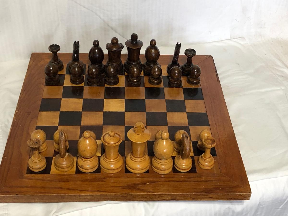 Walnut and Oak Solid Wood Chessboard - www.