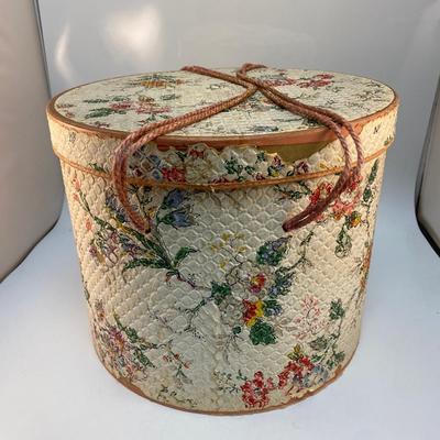 Vintage Round Hat Box Style Sewing Basket with Notions & Accessories