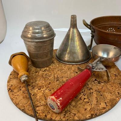 Mixed Lot of Vintage Kitchen Gadgets & Tools