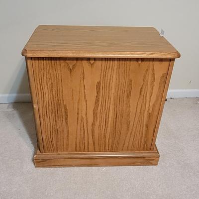 Magazine / Side Table