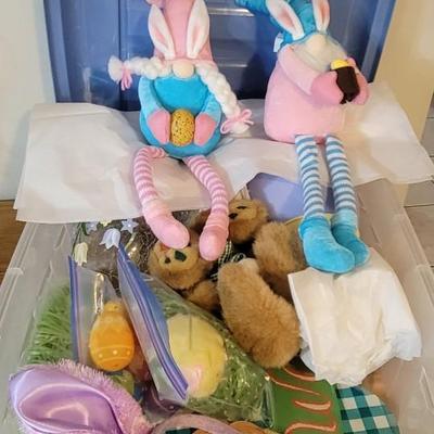 Easter Decor Tote Lot