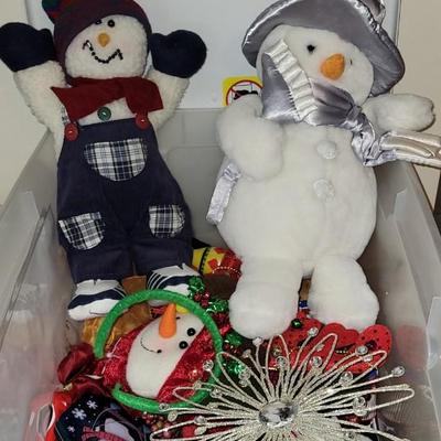 Holiday Decor tote lot