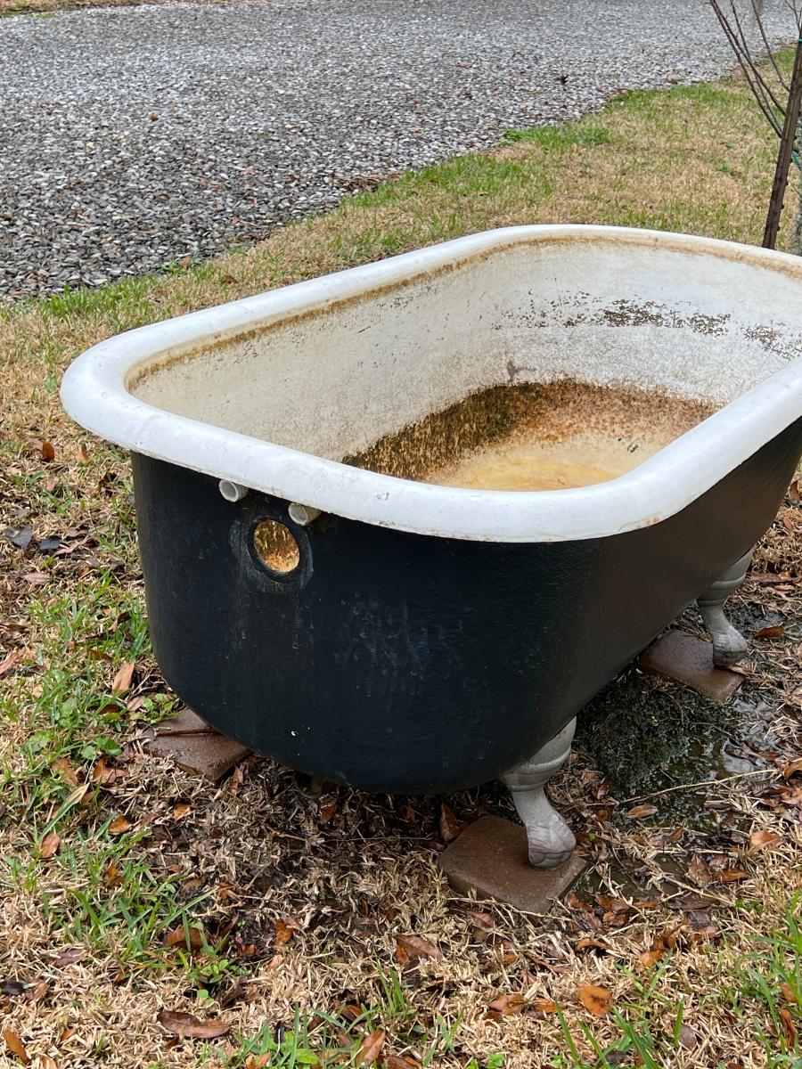 Clawfoot Cast Iron Tub