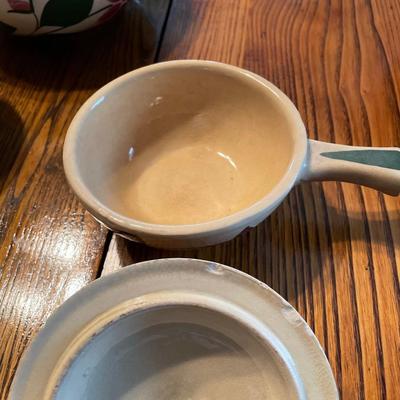 Watt Starflower Covered Bowls