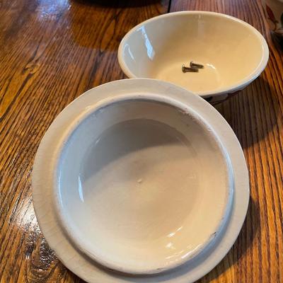 Watt Starflower Covered Bowls