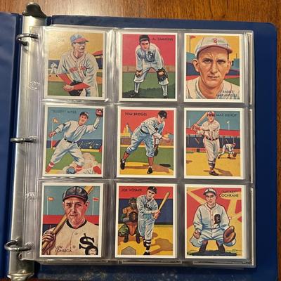 1983, 1985, 1982 Assorted Baseball, Football & Hockey Card Reprints - Lot 0492