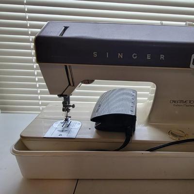 Singer Creative Touch Sewing Machine