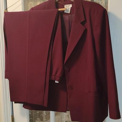 (18W) Women's Liz Baker Dress Suit