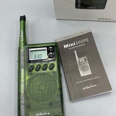 Green LL Bean Mini 300PE World Band Receiver AM FM Shortwave Radio