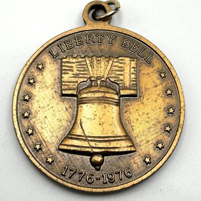 3 1976 America Pendants and an Alaska Token