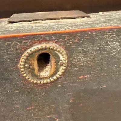 Antique 3 drawer dresser