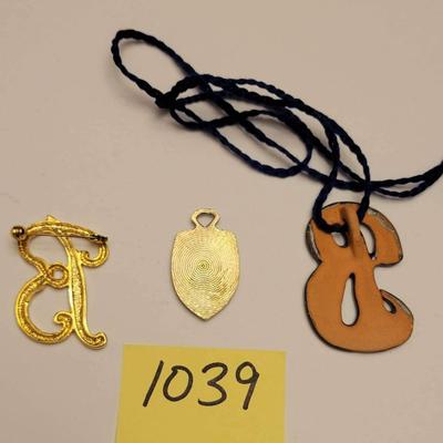 Random Pendants