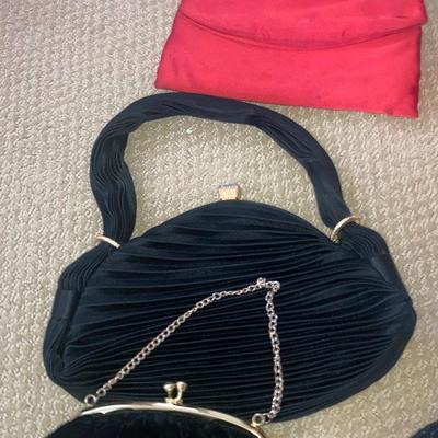 Lot of vintage beaded purses