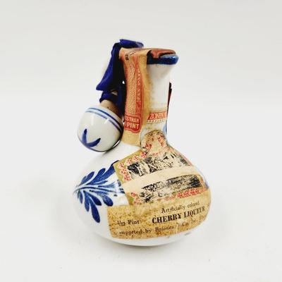 RYNBENDES CHERRY LIQUEUR DELFT HOLLAND DECANTER