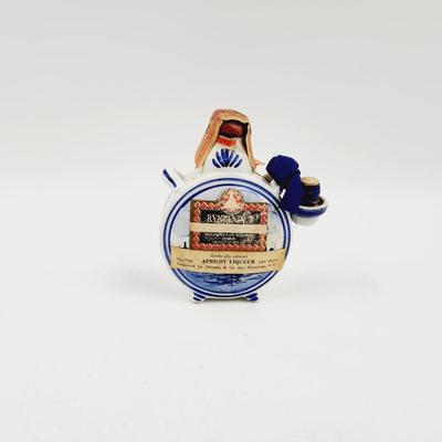 RYNBENDES APRICOT LIQUEUR DELFT HOLLAND WIND MILL DECANTER