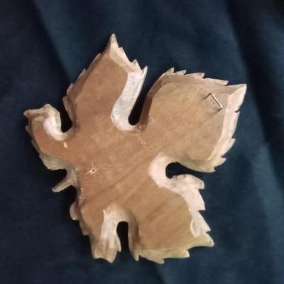 WOOD PLAQUES WITH WOODEN CARVED INLAID LEAVES