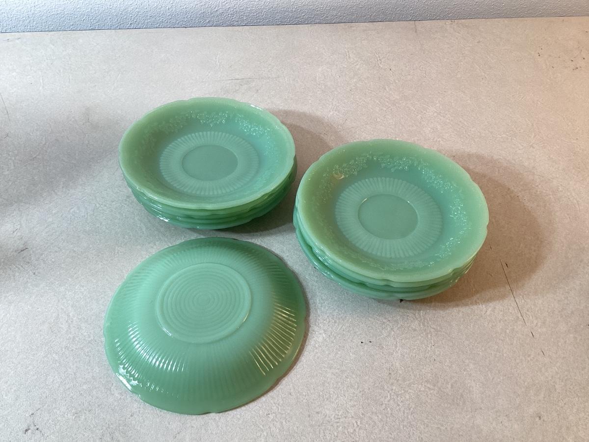Jadeite Alice Flower Saucers (11)