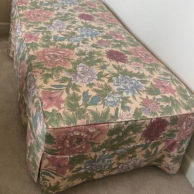 Fitted lined twin bed daybed cover with box pleated corners