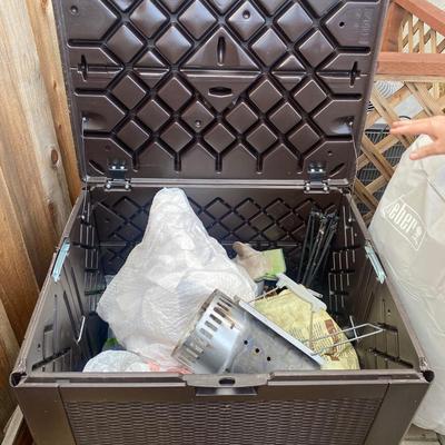 Rubbermaid 74 Gallon Resin Patio Deck Box