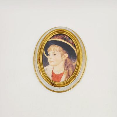 MADE IN ITALY LITTLE GIRL OVAL FRAMED PRINT