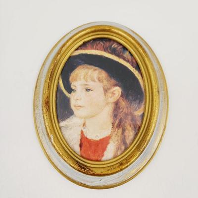 MADE IN ITALY LITTLE GIRL OVAL FRAMED PRINT