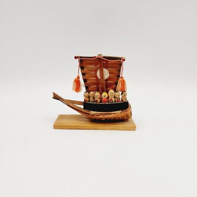 MID-CENTURY ASIAN THEMED BOAT DECOR
