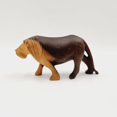 MID-CENTURY HAND CARVED KING OF THE JUNGLE LION