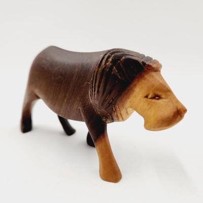 MID-CENTURY HAND CARVED KING OF THE JUNGLE LION